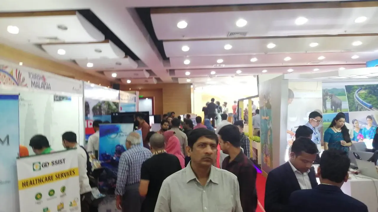 ছুটির দিনে জমেছে ট্রাভেল অ্যান্ড ট্যুরিজম এক্সপো