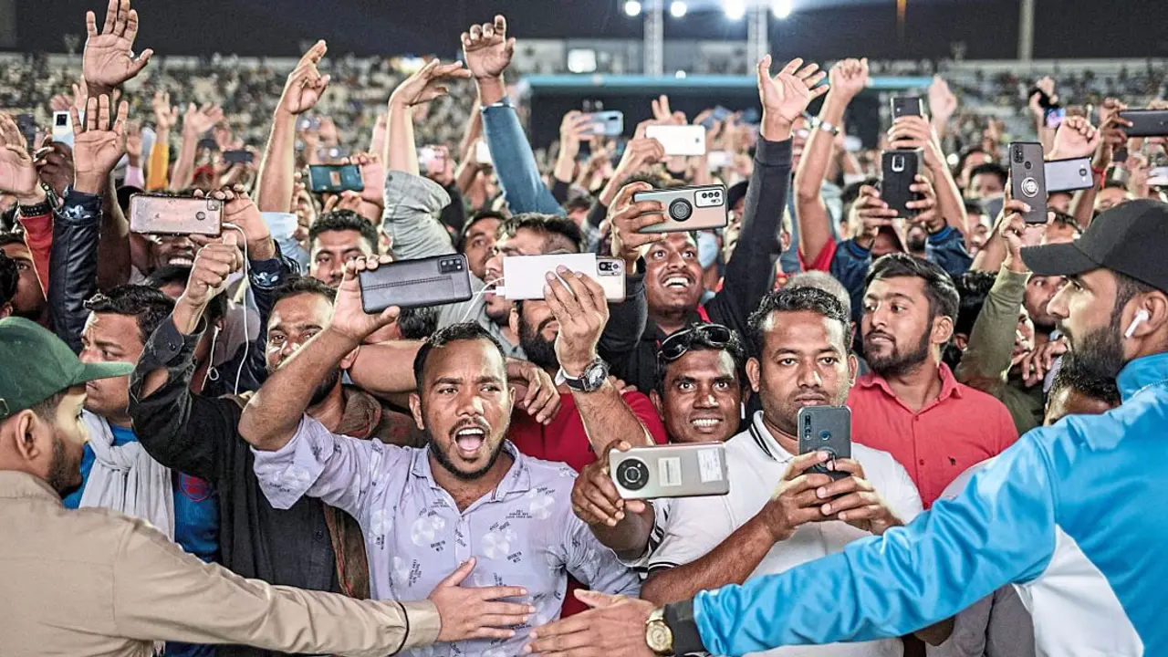 বিশ্বকাপ শেষ হওয়ার পরও কাতারে থাকতে চান অভিবাসী শ্রমিকরা