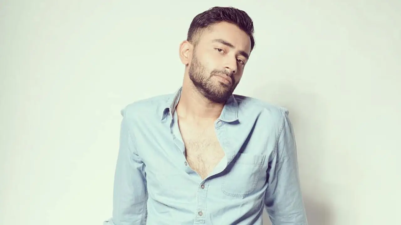 নিজের মৃত্যুর খবর দেখে চমকে উঠলেন অভিনেতা