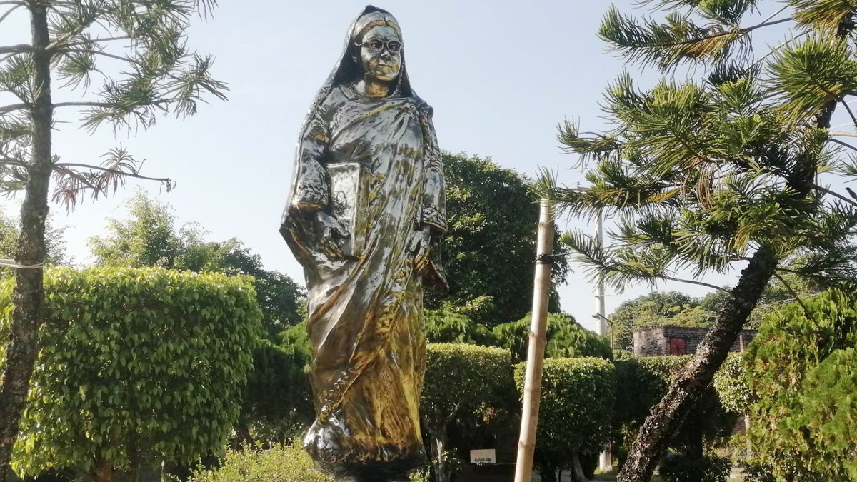 Dhaka post