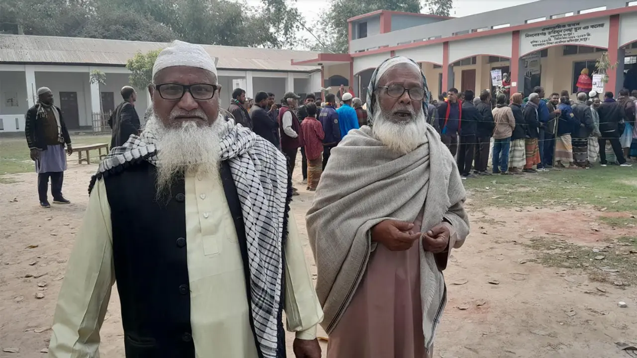 ‘মেশিন খালি নষ্ট, সহজ পদ্ধতিও অনেক কঠিন’