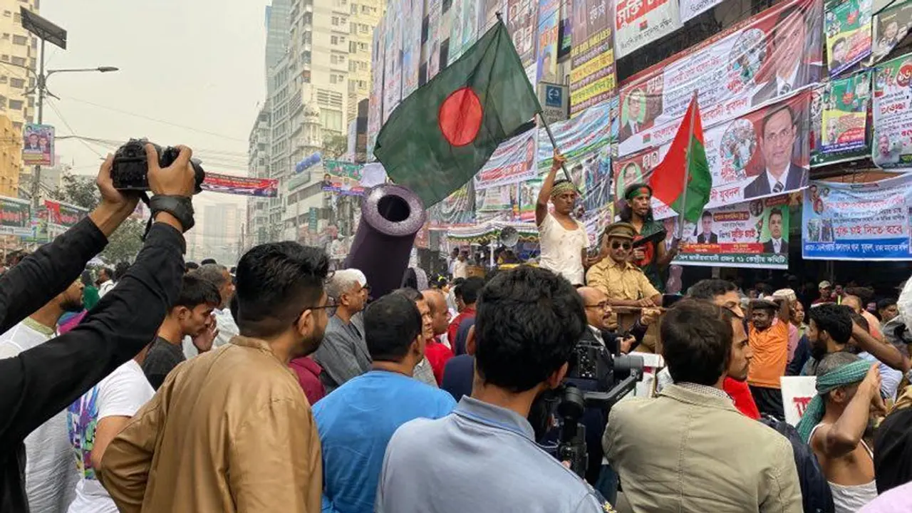 ঢোল-তবলা, ঘোড়া নিয়ে র‌্যালিতে বিএনপি নেতাকর্মীরা