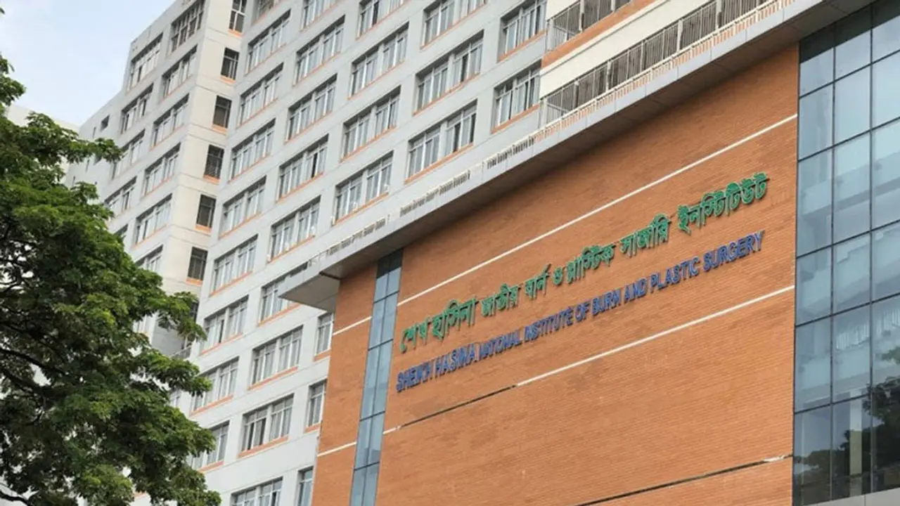 বোমা বানাতে গিয়ে বিস্ফোরণে আহত যুবকের মৃত্যু