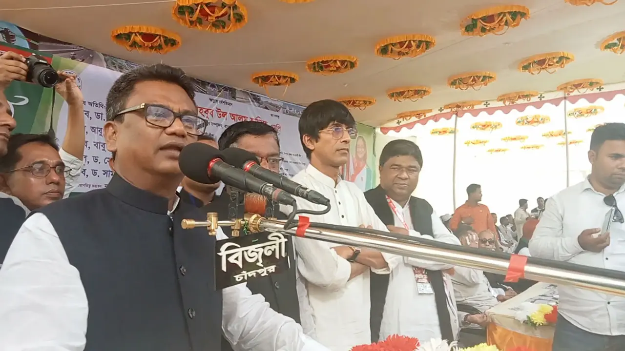 শেখ হাসিনা মানুষের মুখে হাসি ফোটাতে রাজনীতি করেন : হুইপ স্বপন