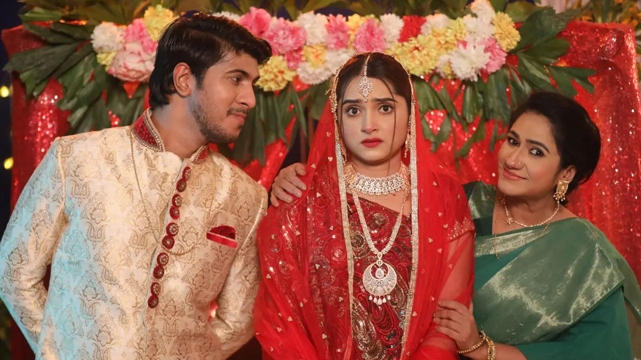 তৌসিফের ‘পরীর মতো বউ’ কেয়া পায়েল