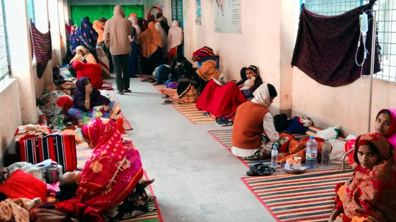 হাসপাতালের বারান্দাভর্তি ডায়রিয়া রোগী, প্রতিদিন আসছে ৫০ শিশু