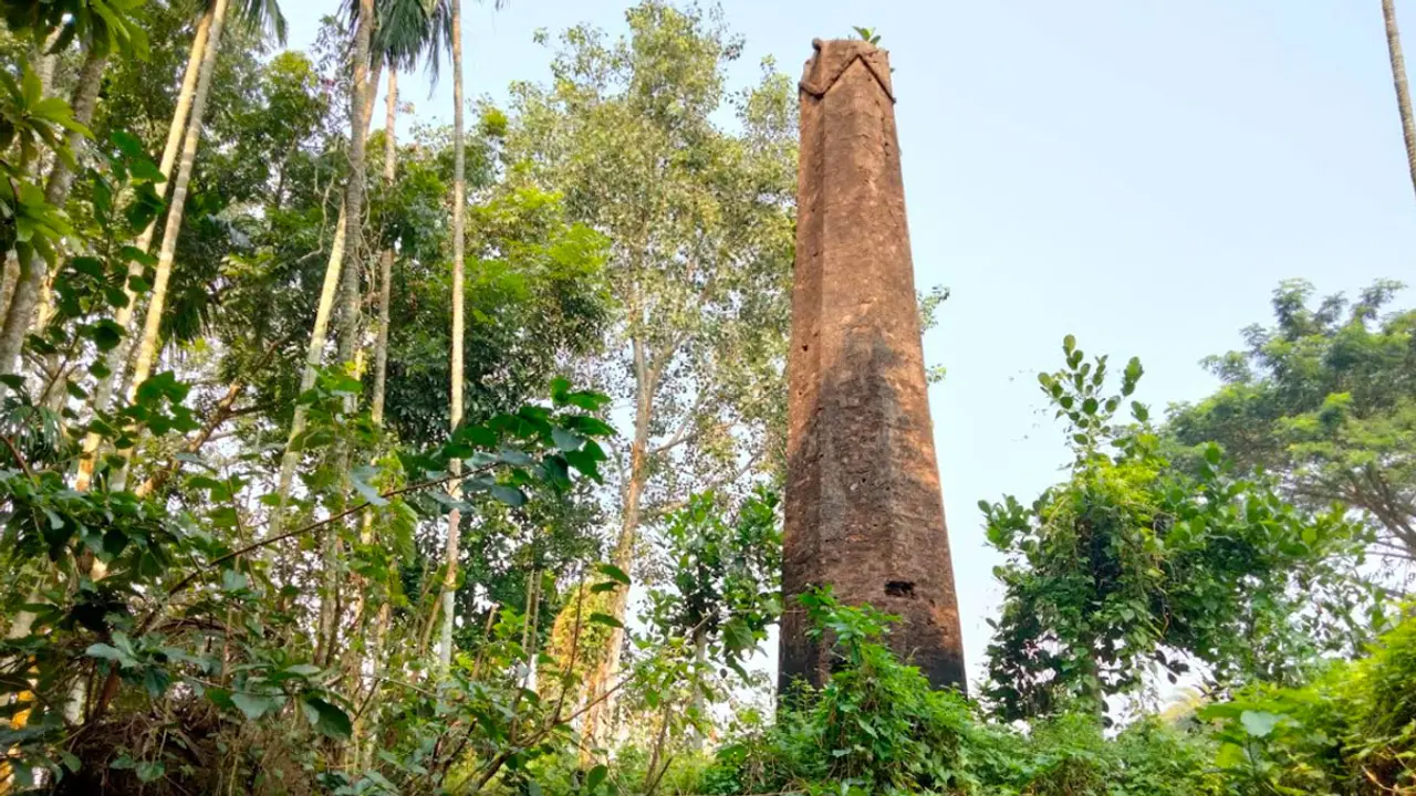 জরাজীর্ণ অবস্থায় পড়ে আছে অন্ধকার ইতিহাসের সাক্ষী ‘নীলকুঠি’