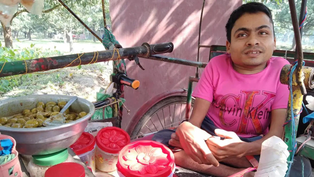 প্রতিবন্ধী সোহেল চালান ৪ জনের সংসার