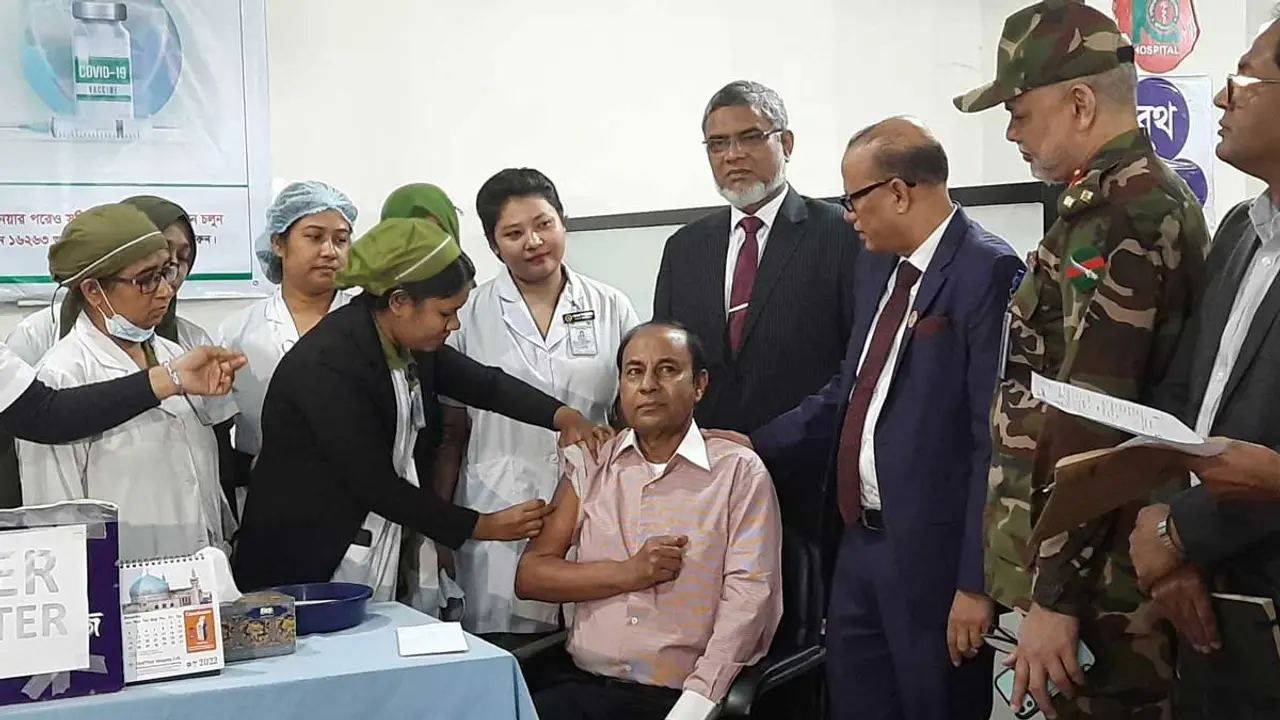 সারাদেশে করোনার ৪র্থ ডোজ টিকা কার্যক্রম শুরু