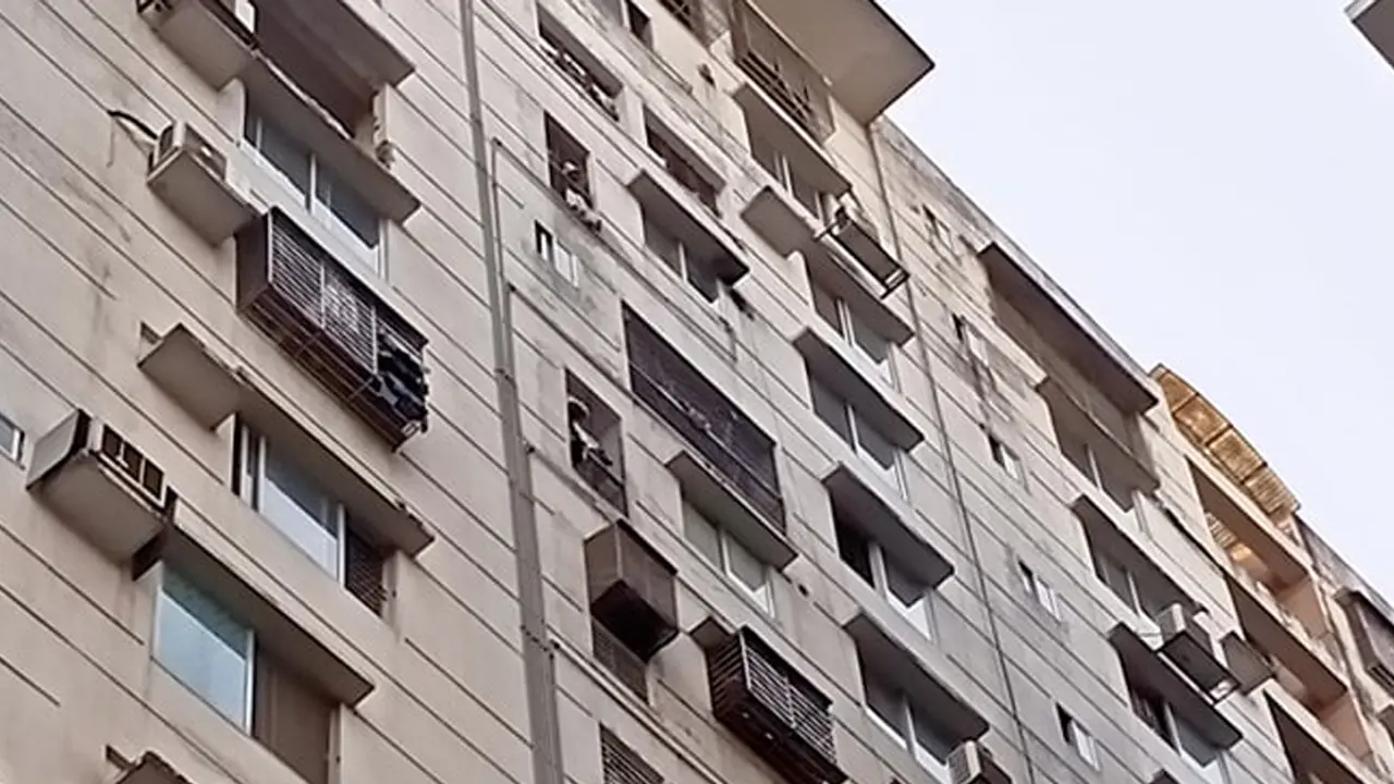 সেফটি বেল্ট ছিঁড়ে ১৫ তলা থেকে পড়ে মৃত্যু