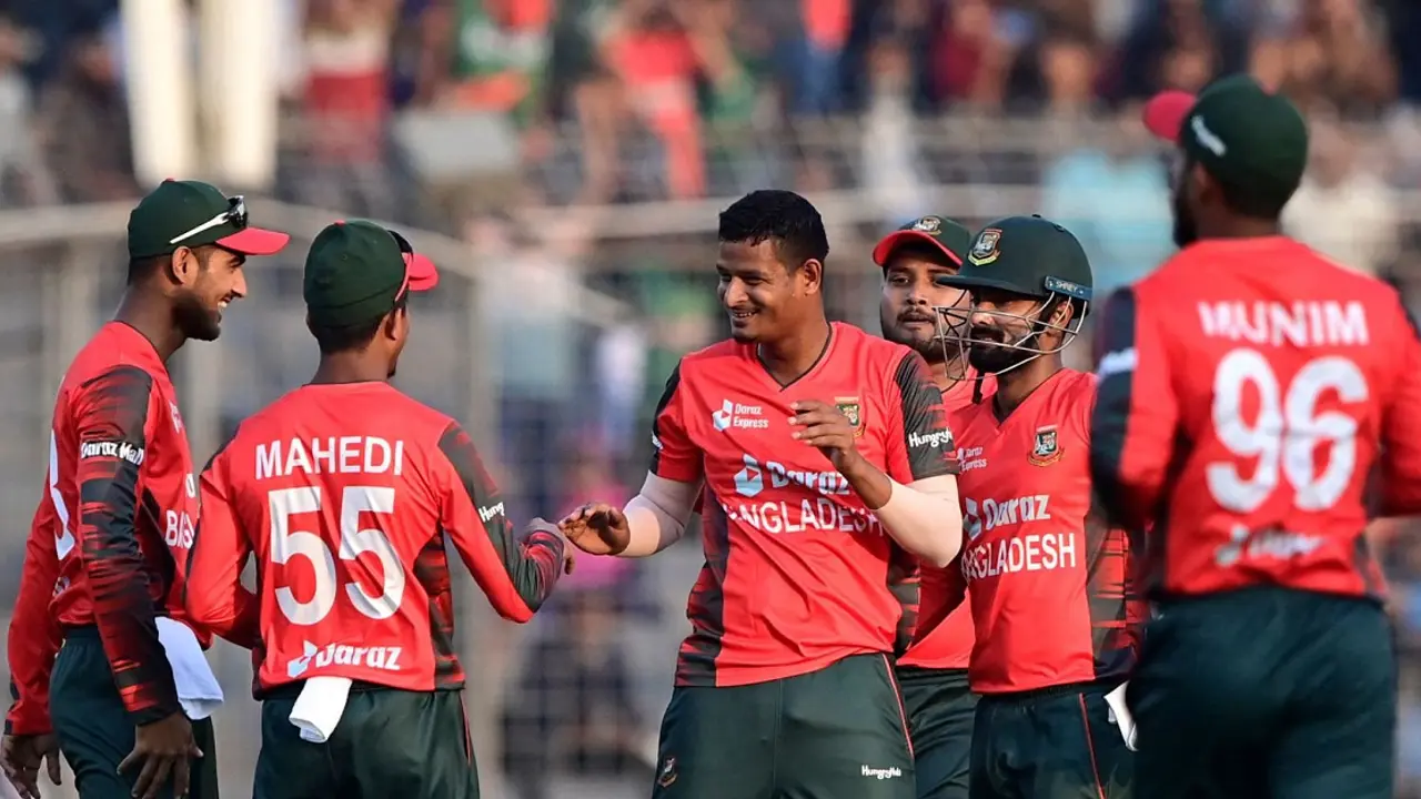 নাসুমের ঘূর্ণিতে বিশাল জয় পেল বাংলাদেশ