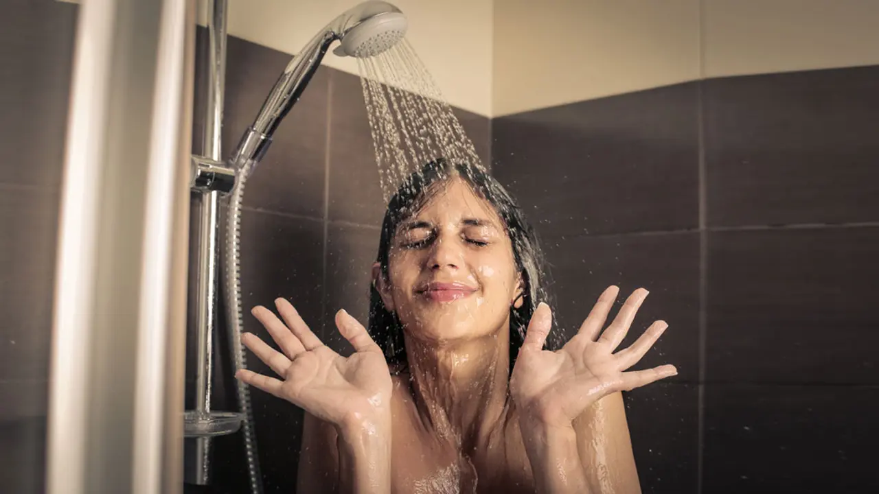 ঠান্ডা পানিতে গোসল করা কি উপকারী?