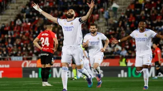 Benzema breaks French record but limps off ahead of Clasico