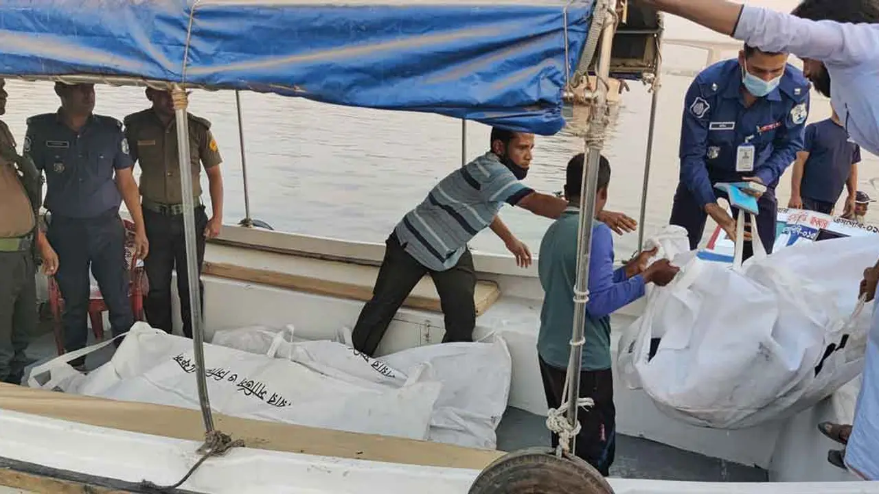 শীতলক্ষ্যায় লঞ্চডুবি : শিশুসহ ৬ মরদেহ উদ্ধার