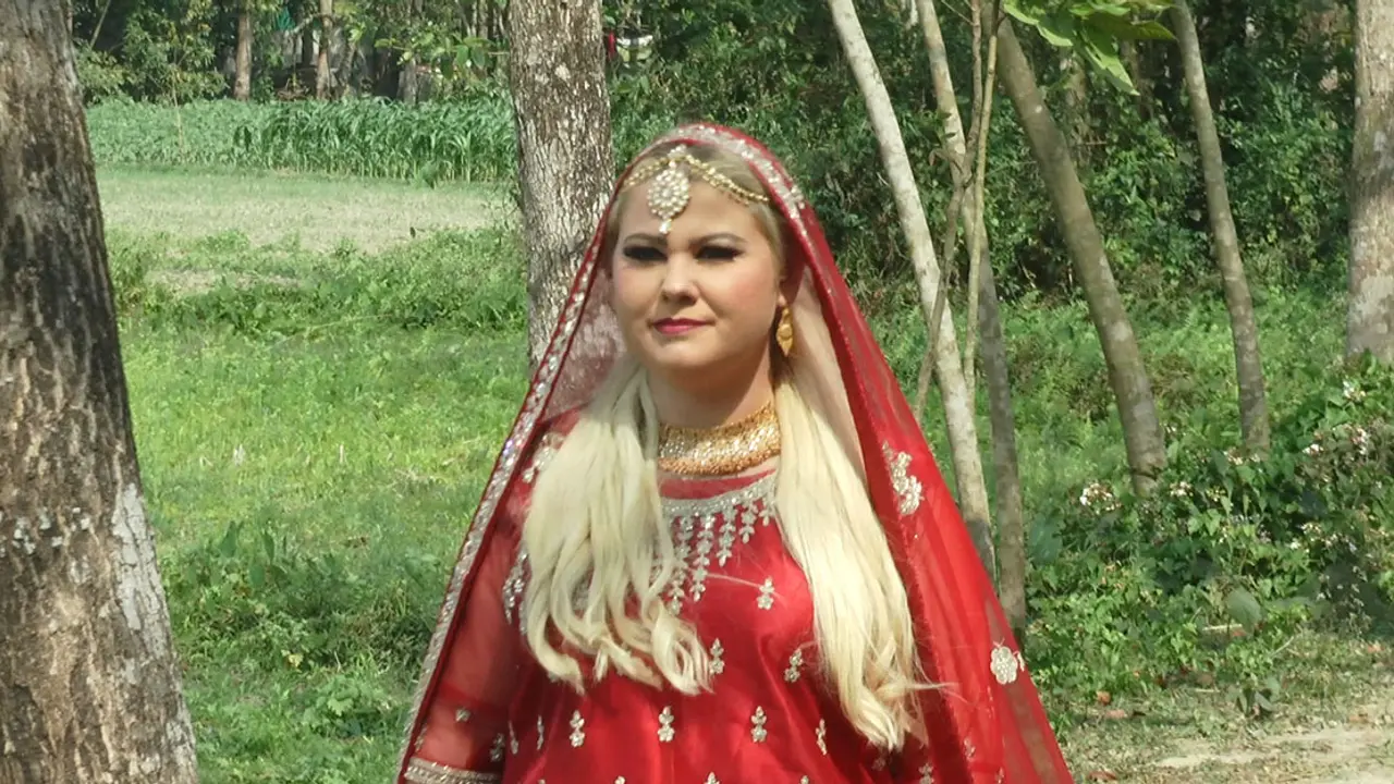 জার্মান পুত্রবধূর সম্মানে ৩ হাজার অতিথিকে খাওয়ালেন শ্বশুর