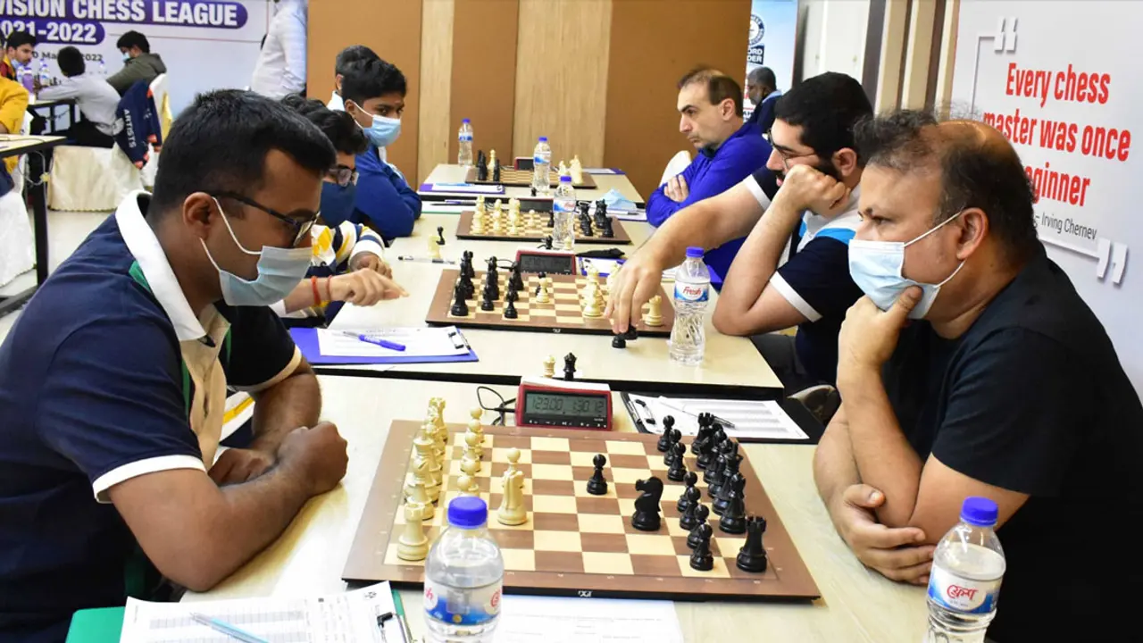 দুই আন্তর্জাতিক মাস্টারের কাছে হার রিফাত-নিয়াজের
