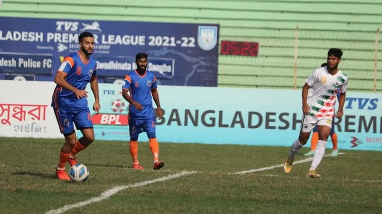 শরিফির হ্যাটট্রিকে পুলিশের টানা জয়