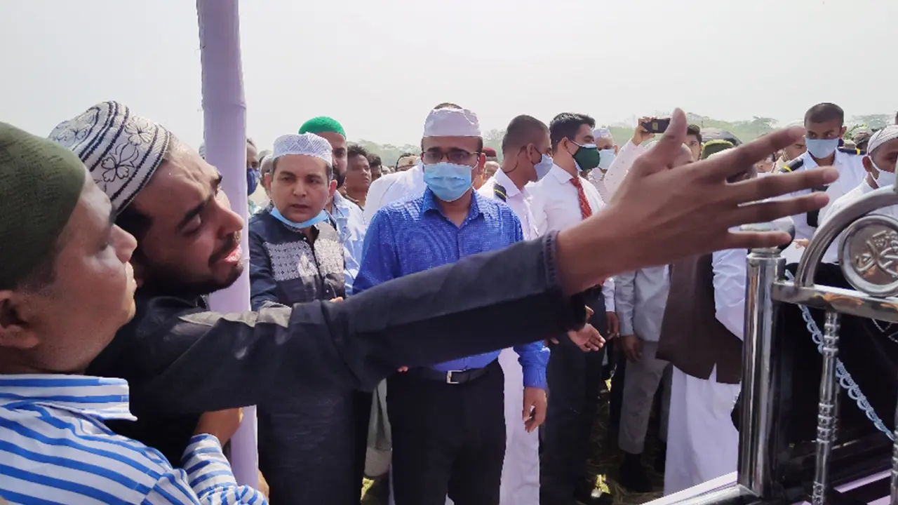 ‘পরিবারে হাদিসুর ছিল আয়ের উৎস, এখন তো সে নেই’