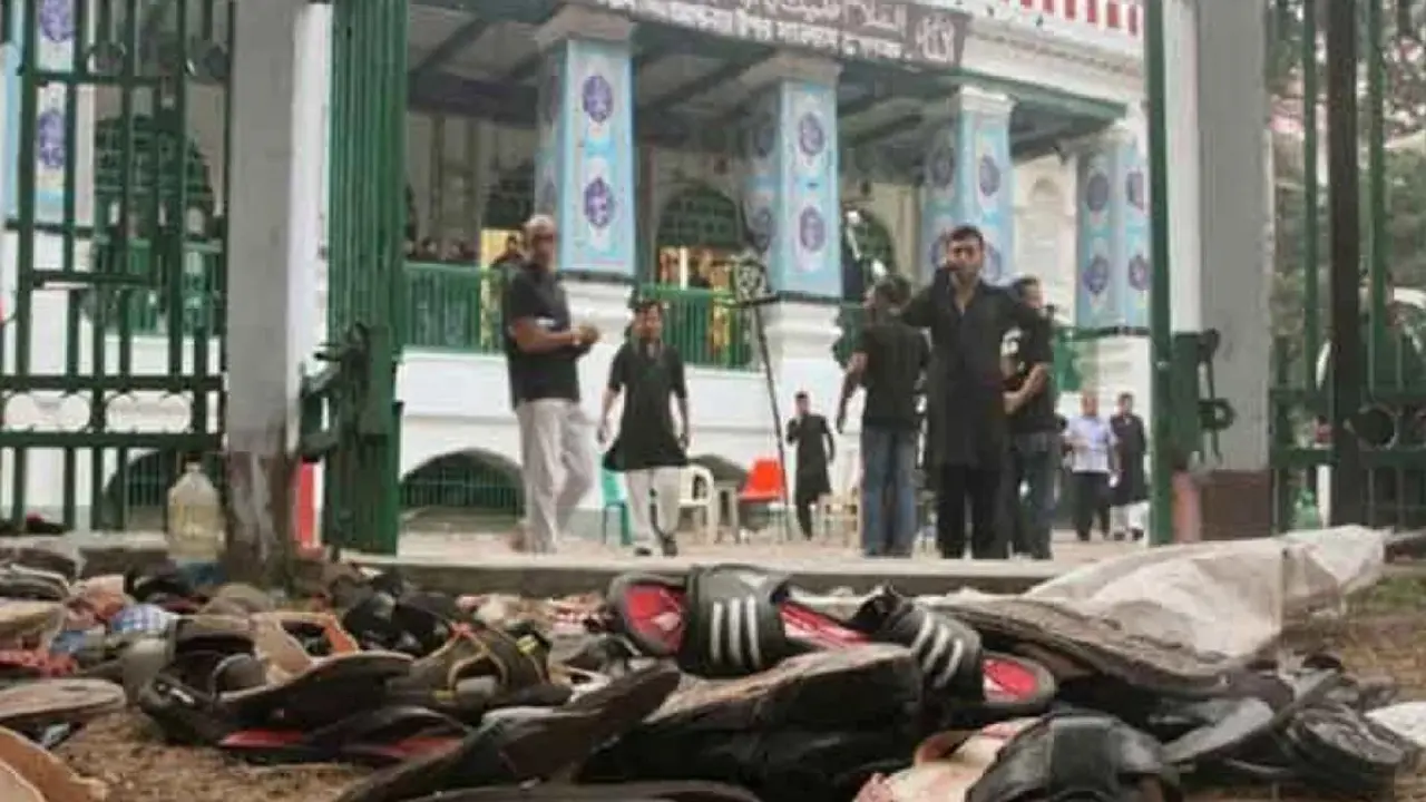 হোসেনি দালানে বোমা হামলা : ২ আসামির কারাদণ্ড