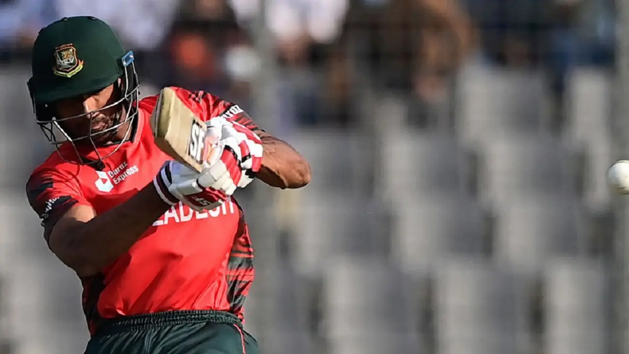 ইতিহাস গড়লেন মাহমুদউল্লাহ রিয়াদ