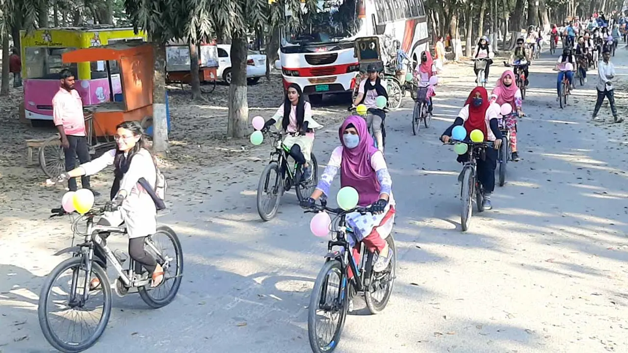নারী দিবসে ময়মনসিংহে ব্যতিক্রমী শোভাযাত্রা