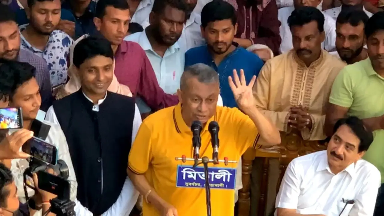 কাদের মির্জার সুরে কথা বললেন এমপি একরাম