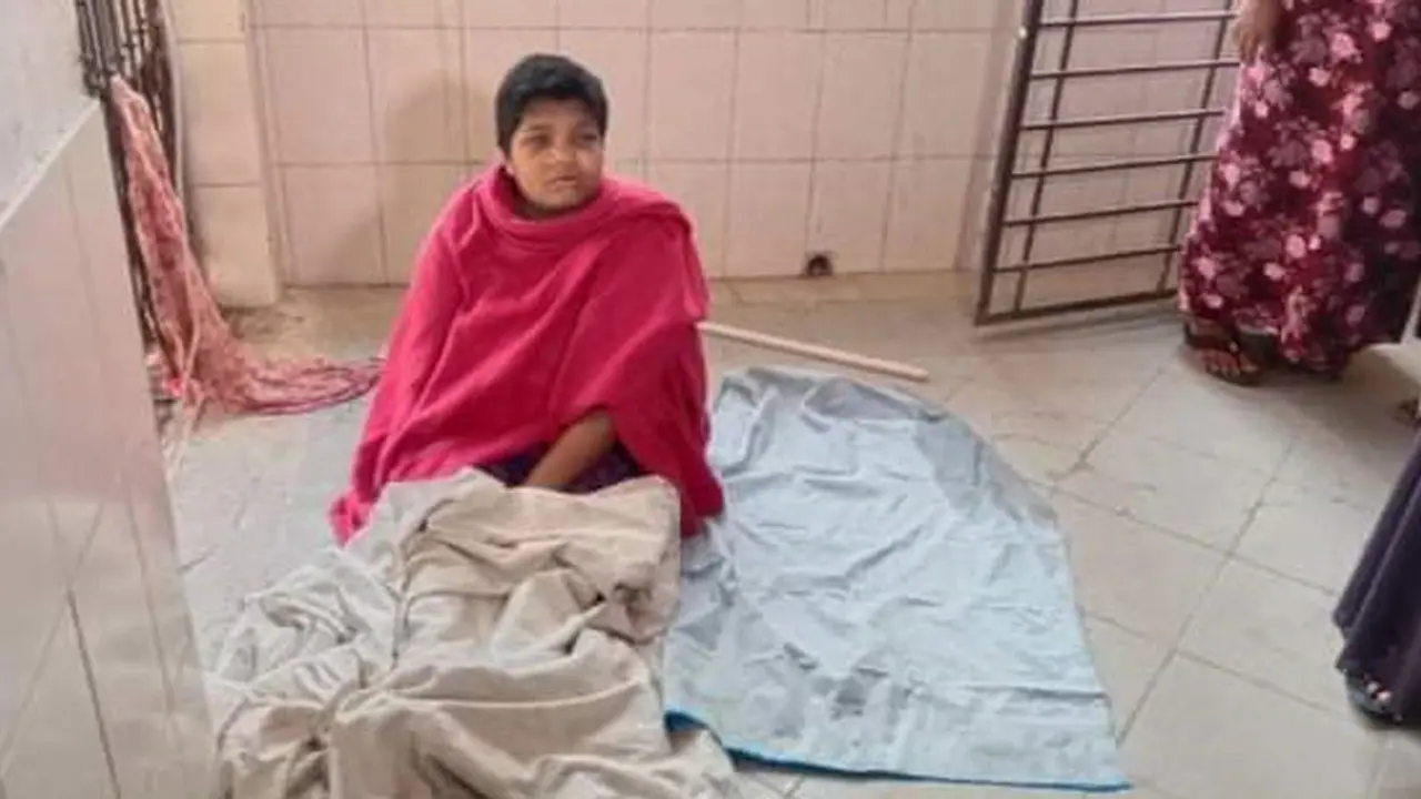 মানসিক ভারসাম্যহীন নারী জন্ম দিলেন ৩ সন্তান, হাসপাতালে একটি চুরি