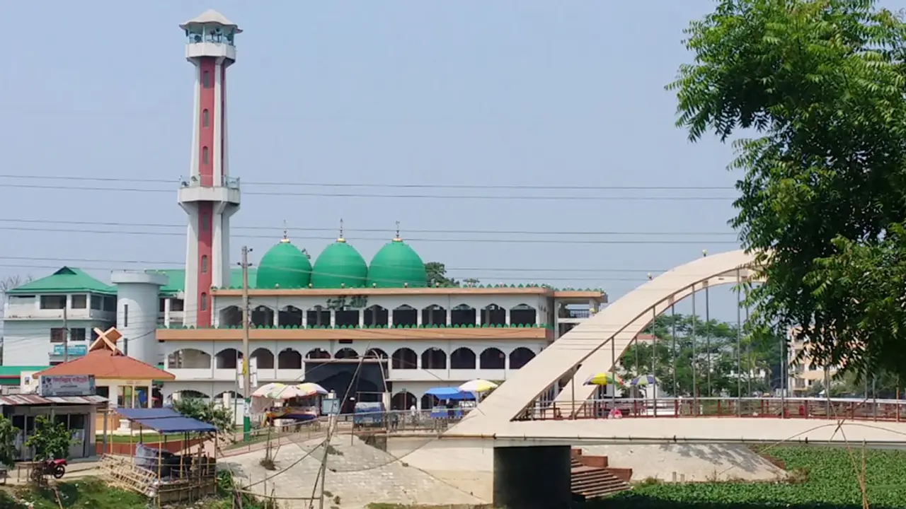 পাগলা মসজিদের নামে মোবাইলে টাকা নেয় প্রতারক চক্র