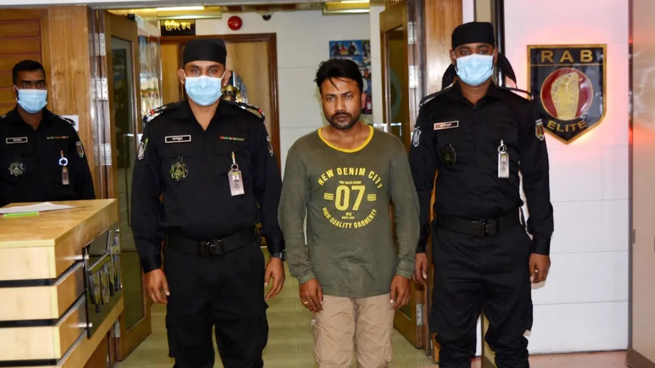সাংবাদিক পরিচয়ে প্রেম-বিয়ে, ডিভোর্সের পর ভিডিও ছড়িয়ে গ্রেপ্তার