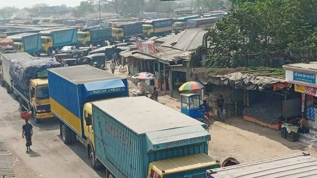 দৌলতদিয়ায় ৬ কিলোমিটার এলাকায় যানজট