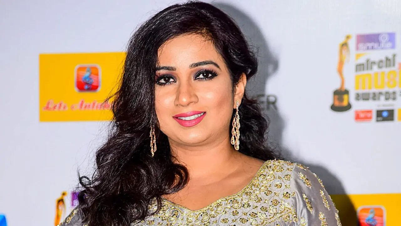 ‘দেবদাস’ থেকে ‘গাঙ্গুবাই’, শ্রেয়ায় মাতোয়ারা বিশ্ব