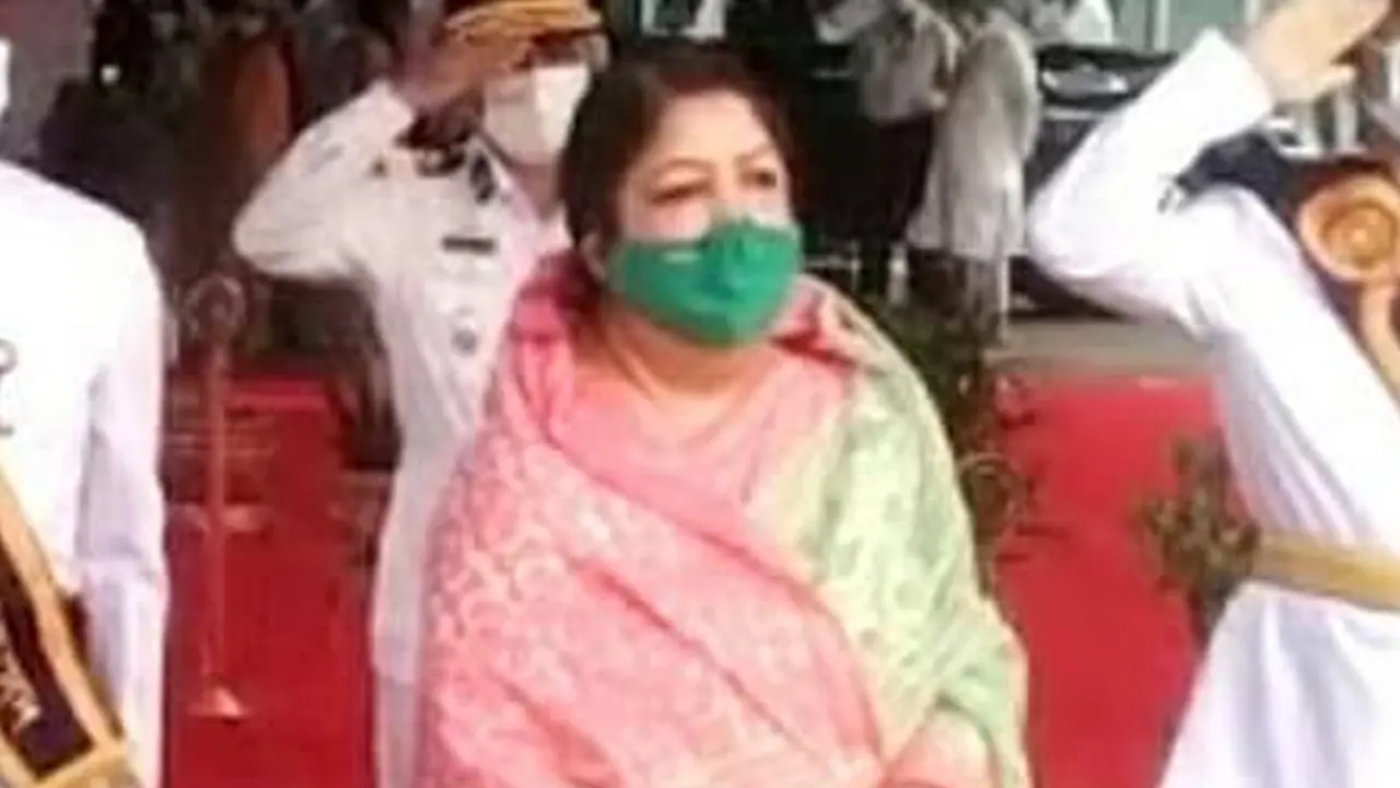 বঙ্গবন্ধুর প্রতিকৃতিতে স্পিকারের শ্রদ্ধা