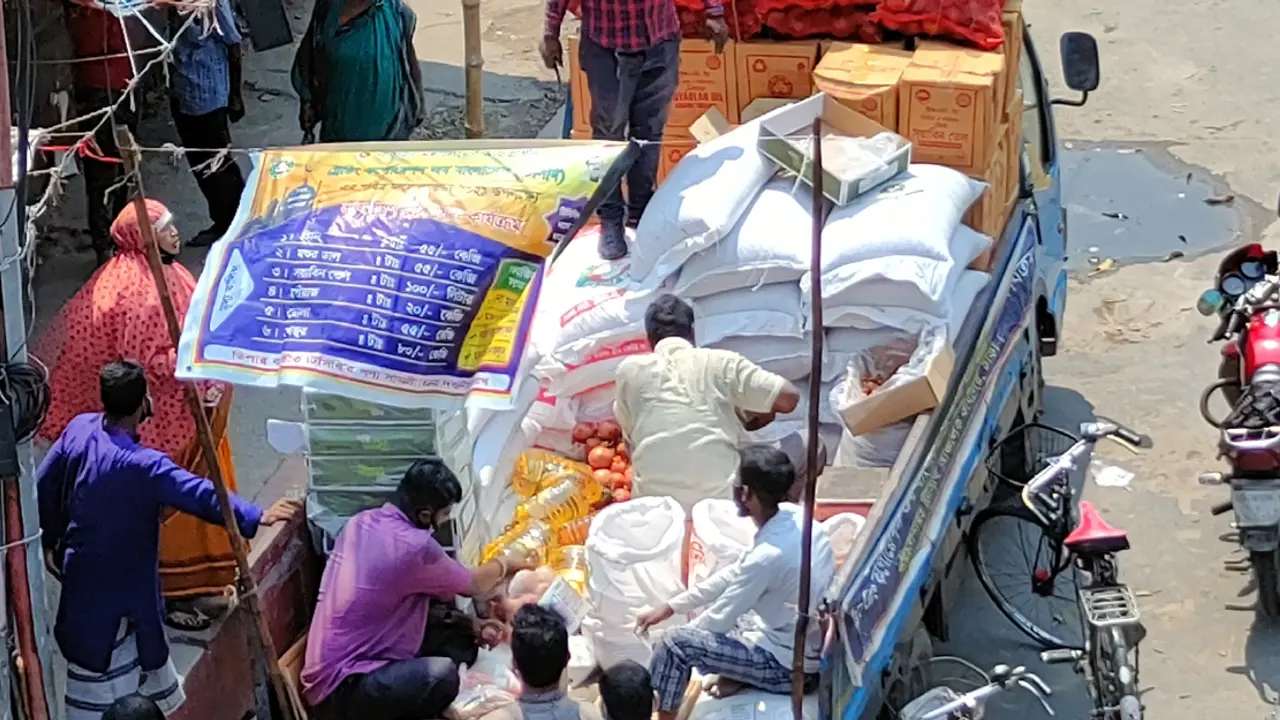 সারা দেশে ফ্যামিলি কার্ডে টিসিবির পণ্য বিক্রি শুরু রোববার