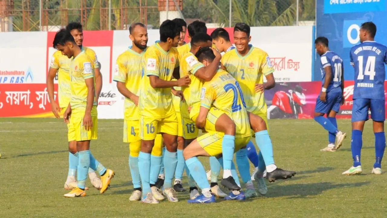 বসুন্ধরার ডেরায় বসুন্ধরাকে টপকে বিপিএলের শীর্ষে আবাহনী