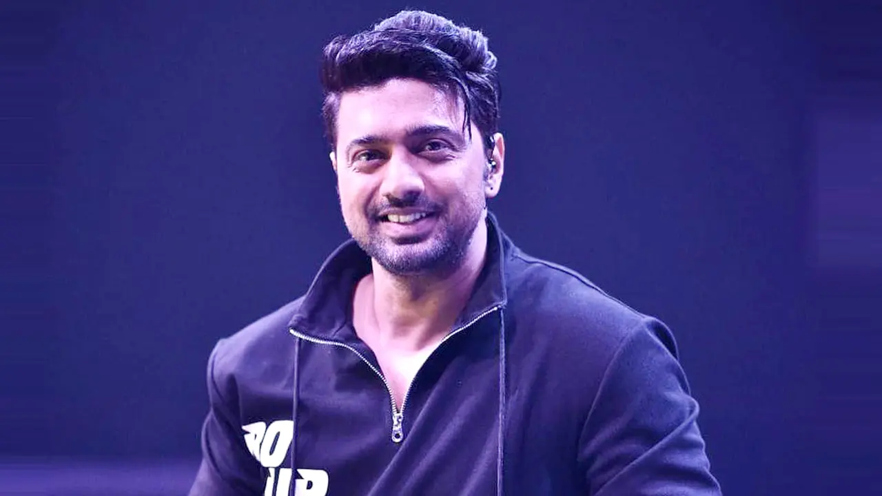 নায়ক দেবকে তলব করেছে সিবিআই