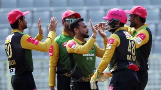Dhaka keep playoff hope alive by beating Khulna