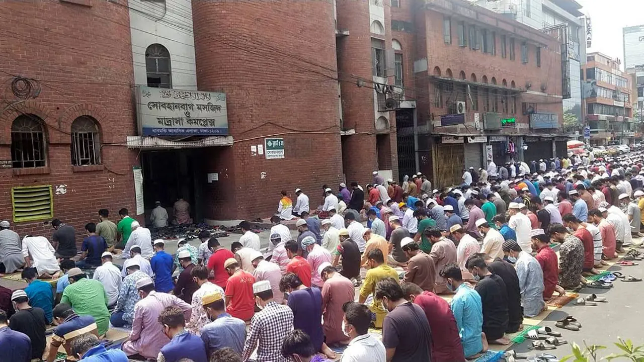 জুমার নামাজের রাকাত ছুটে গেলে যা করবেন