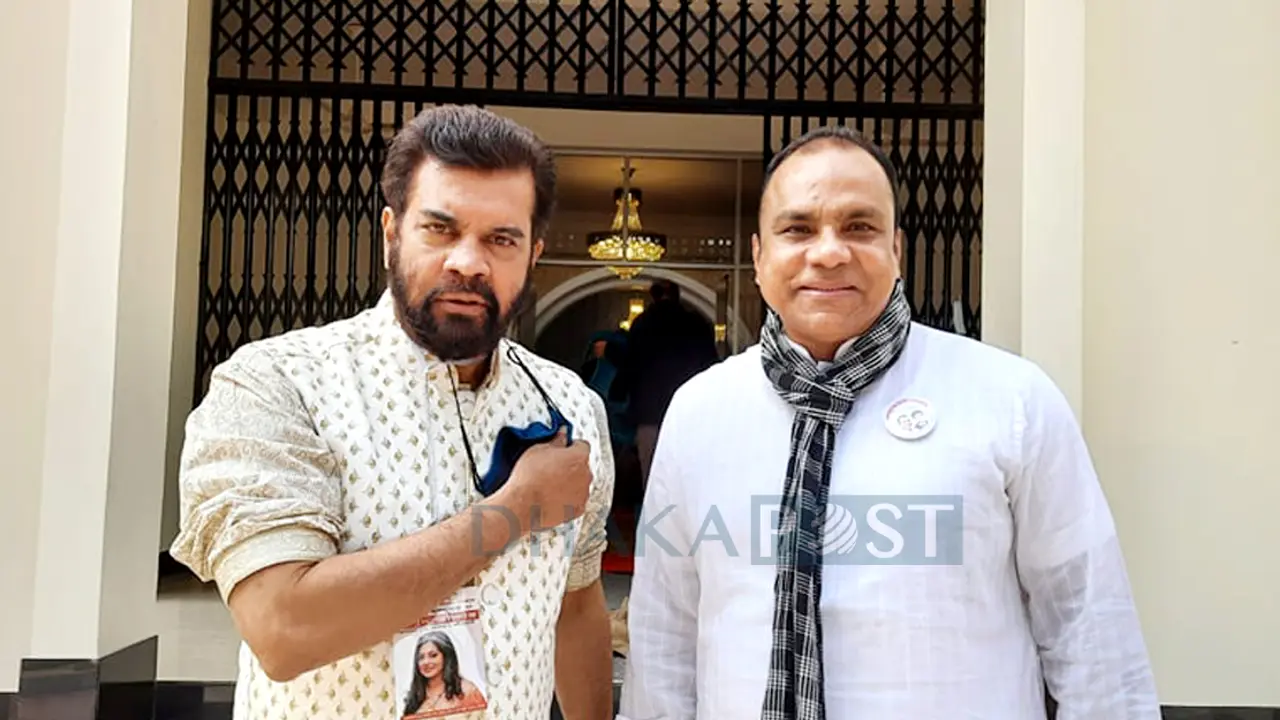 নায়ক নাকি ভিলেন, কে পরবেন বিজয়ের মালা?