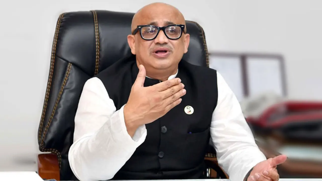 দেড় মাস পর নারায়ণগঞ্জে ডা. মুরাদের বিরুদ্ধে মামলা গ্রহণ