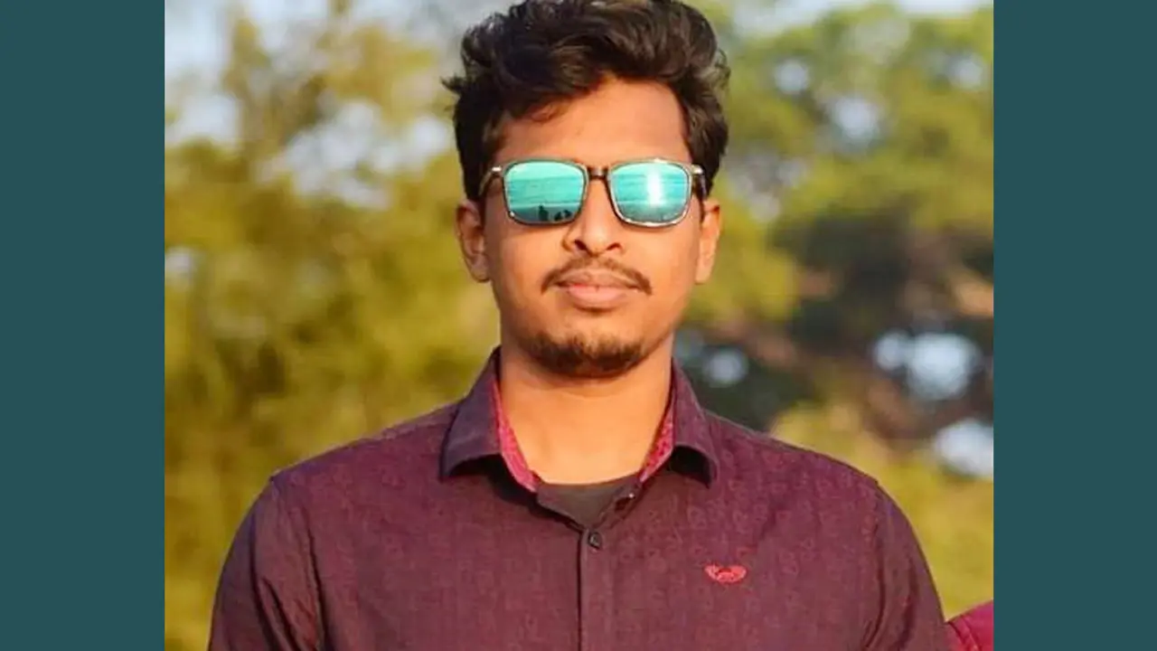 নোয়াখালীতে বাসের ধাক্কায় কলেজছাত্রের মৃত্যু