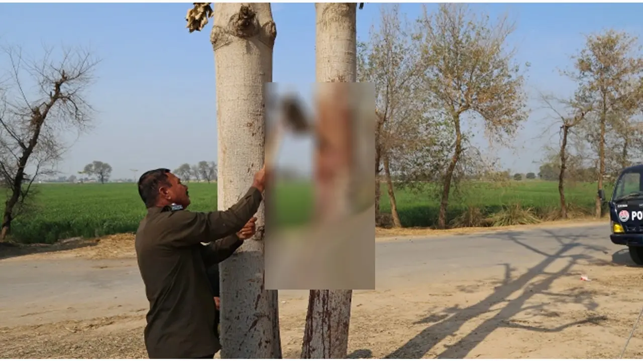 পাকিস্তানে কোরআন পোড়ানোর দায়ে পিটিয়ে হত্যার পর ঝোলানো হল গাছে
