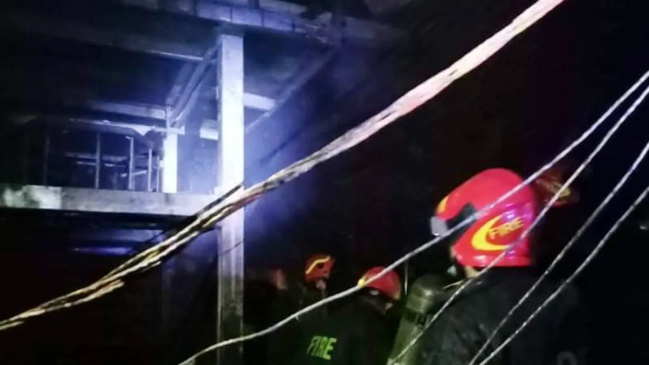 পলিথিন কারখানার আগুন নিয়ন্ত্রণে