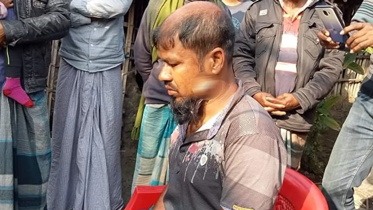যেভাবে সুন্দরবনে বাঘের মুখ থেকে জীবিত ফিরলেন আবু হায়াত