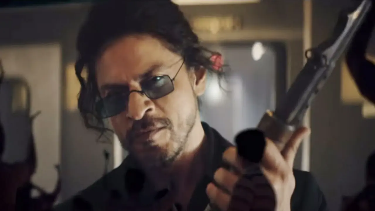 নতুন বিজ্ঞাপনে ‘পাঠান’ লুকে শাহরুখ