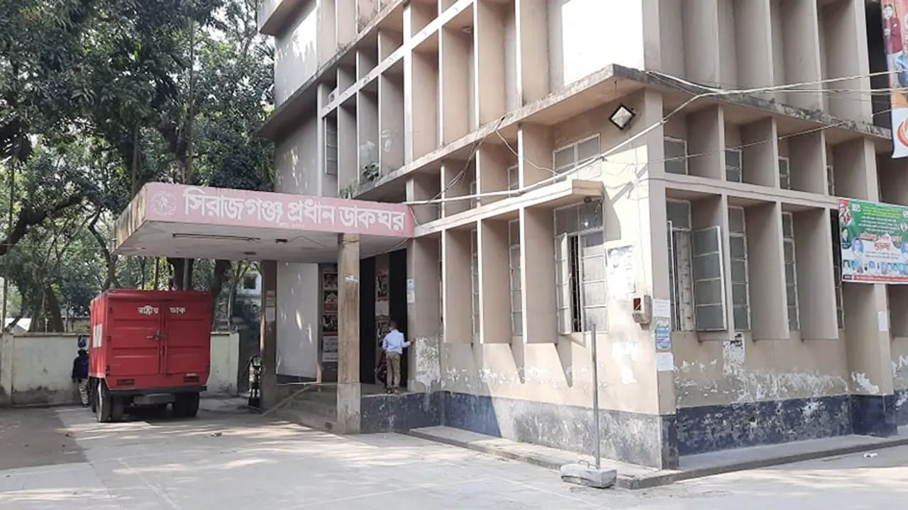 পোস্ট অফিসের ভেতরে চুরি হয়ে গেল শাপলার স্বপ্ন