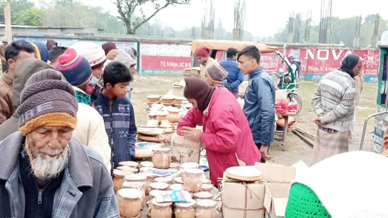 দইমেলায় নেই আগের জৌলুস