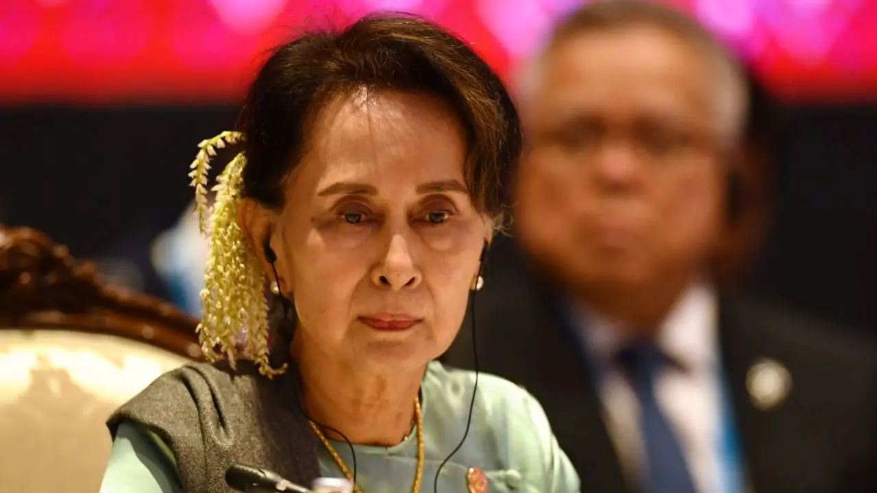 ১৫০ বছরের সাজার মুখে অং সান সু চি