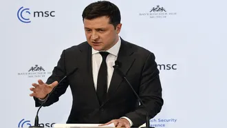 Ukraine wants peace but won’t give up land to Russia: President