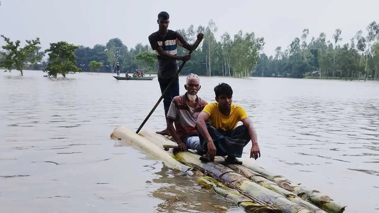 বন্যায় বিভিন্ন রোগে আক্রান্ত ১০৭৭৪ জন