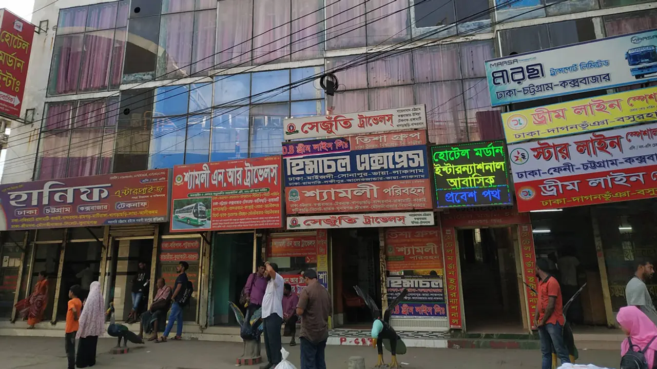 ‘তেল’ বাড়িয়েছে সব রুটের বাস ভাড়া, যাত্রীরা হতাশ